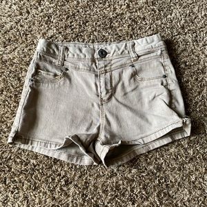 khaki shorts